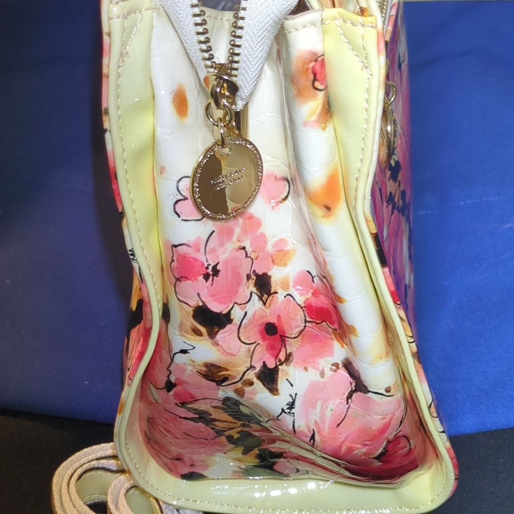 Floral Patent Top-Handle Handbag with Gold Hardware - Pink - Picture 6 of 11